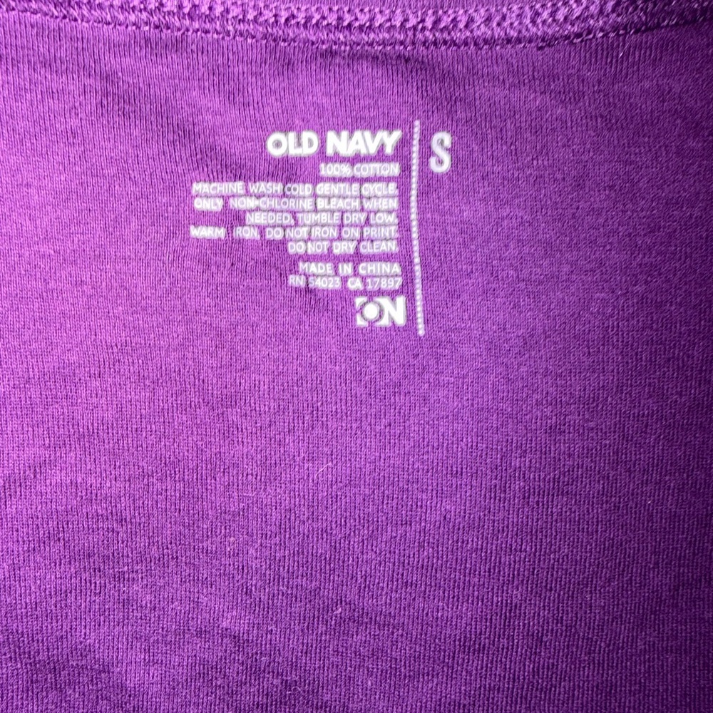 Dots V-Neck Short Sleeve Tees in Plum and Teal - Picture 5 of 5